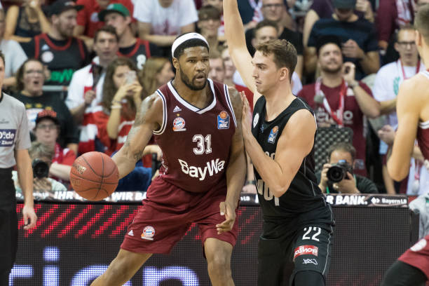 并在激烈的 并在激烈的